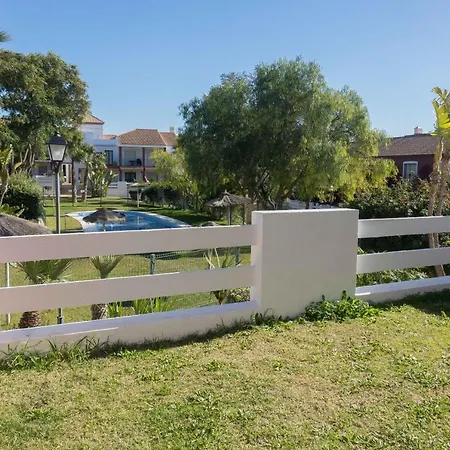Apartment Apartamento Peonia, Con Piscina Comunitaria Chiclana de la Frontera